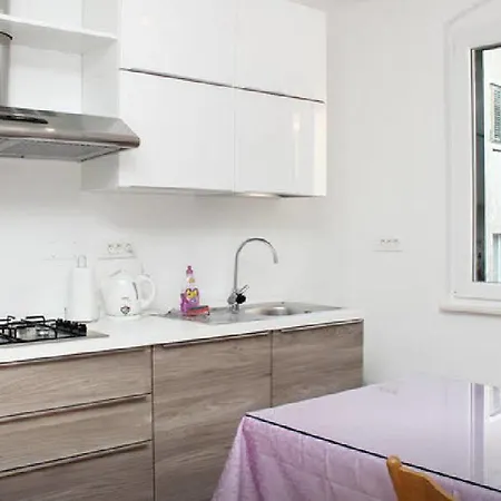 Διαμέρισμα Lavanda *